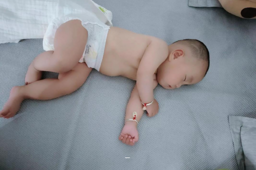 齐齐哈尔几个月宝宝可以竖抱
